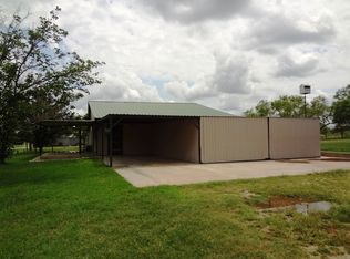 101 Schmittou Rd, Bowie, TX 76230