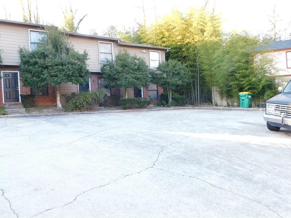 2nd image of 3886 Moran Way