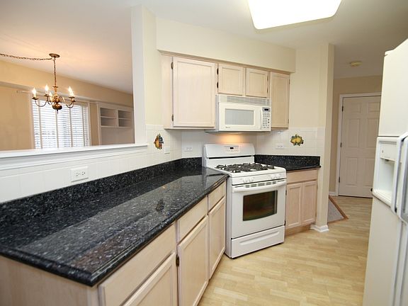 2nd image of 1304 Darnell Dr