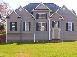 25 Fallingcreek Farm, Advance, NC 27006