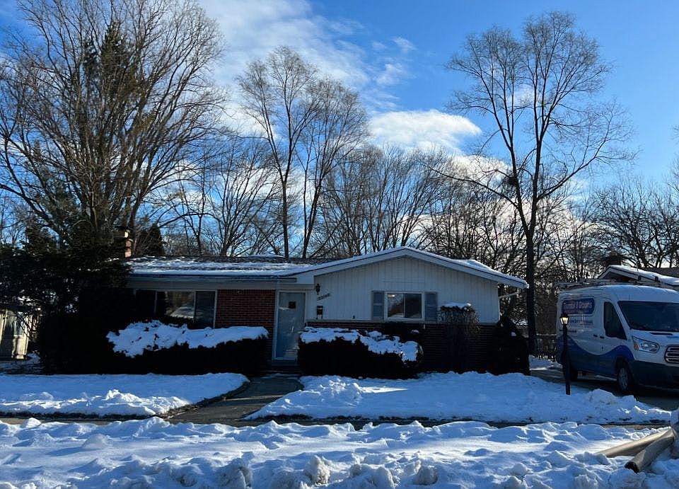 1st image of 22148 W Brandon St