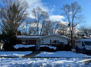 22148 W Brandon St, Farmington, MI 48336