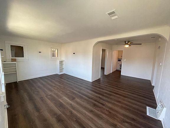 3rd image of 9623 1/2 Bandera Ave
