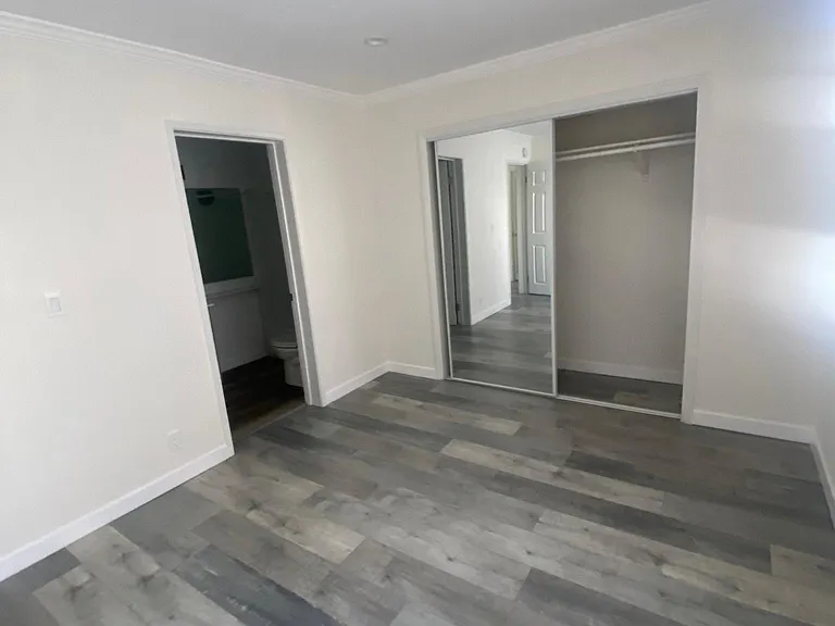 2310 Montrose Ave #3 — Photo 12