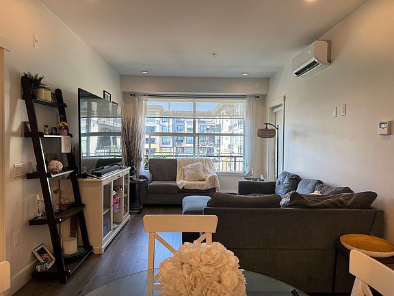 2nd image of 11865 227th St #411