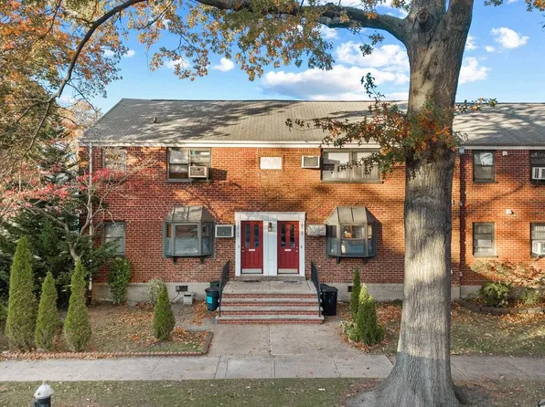 157-45 17th Rd #1, Whitestone, NY 11357