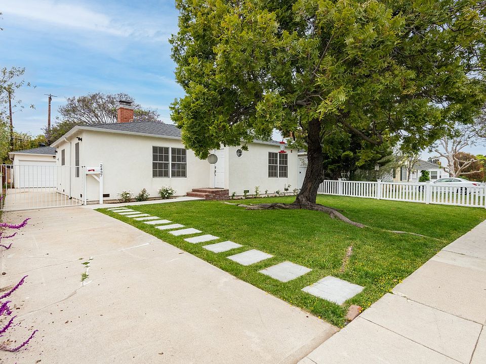 1st image of 2437 Ashland Ave