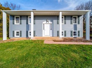 61 N Stonegate Rd, Southington, CT 06489