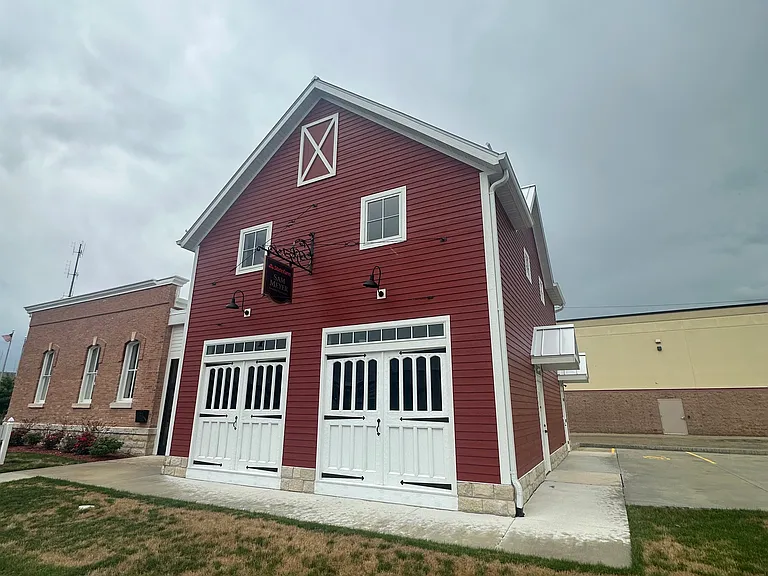 127 N Main St — Photo 6