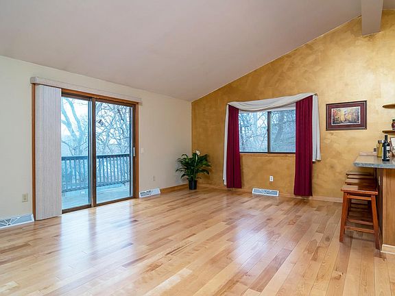 5th image of 5214 N Autumn Ln