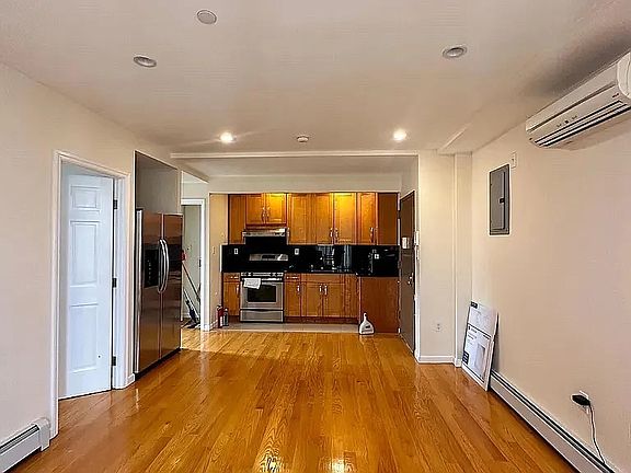 3rd image of 98 Bay 20th St APT 2B