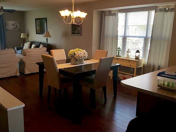 4th image of 38 Old Orchard Ln