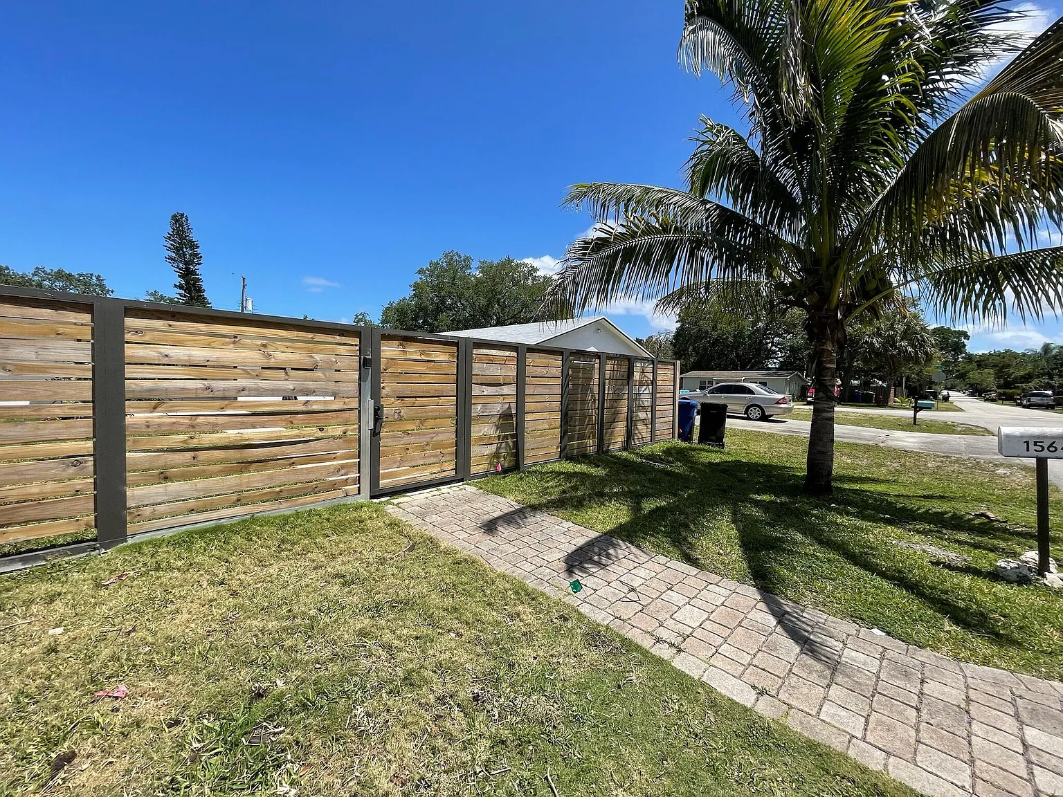 3 bed, 2.0 bath, 1000 sqft, $4,395 — Photo 2