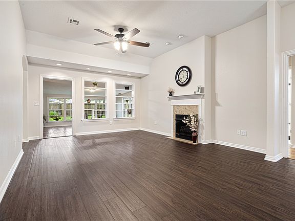 3rd image of 468 Sunset Ln