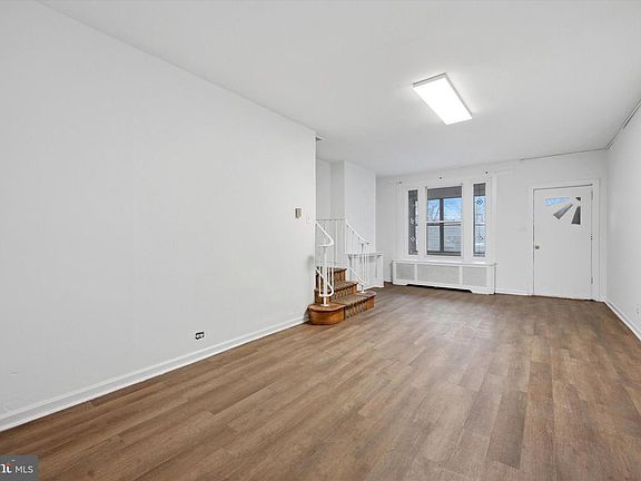 5th image of 227 W Rockland St