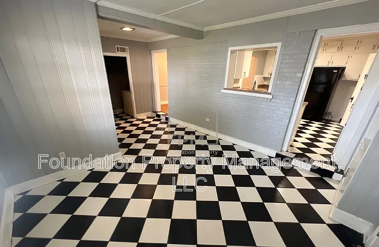 252 E Edwin Cir — Photo 8