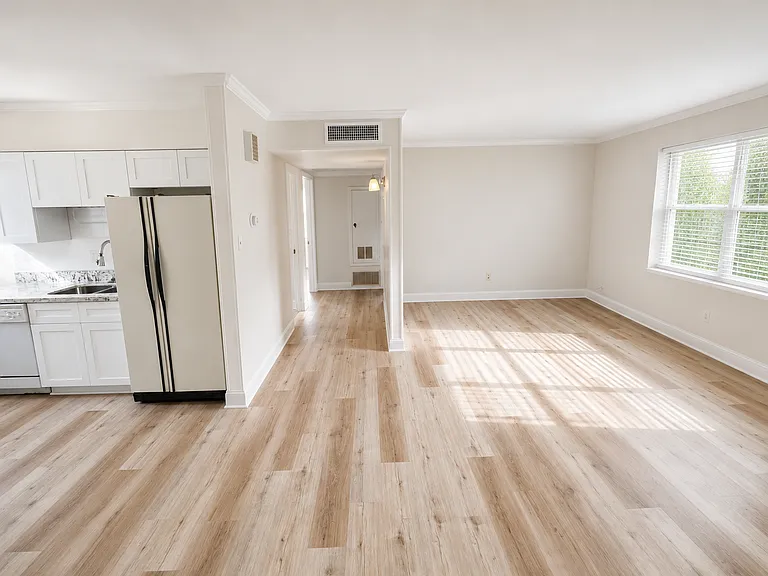 1615 Demosthenes St #A — Photo 2