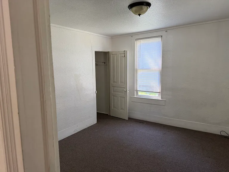1715 Hancock St — Photo 3