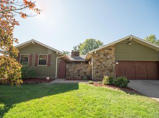 904 E Meadowlark St, Springfield, MO 65810