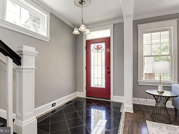 4th image of 121 Hume Ave