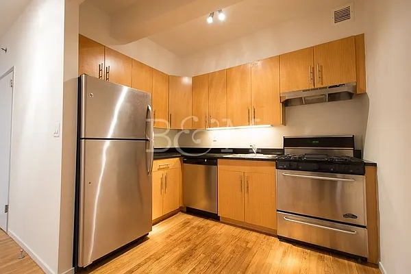 Rented by Brick&Mortar | media 20