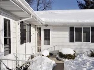 5220 Green Meadow Rd, Kalamazoo, MI 49009