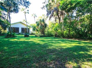 22 N Via Lucindia, Sewalls Point, FL 34996