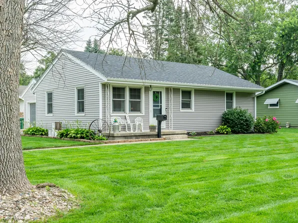 301 5th Street Pl SE, Altoona, IA 50009
