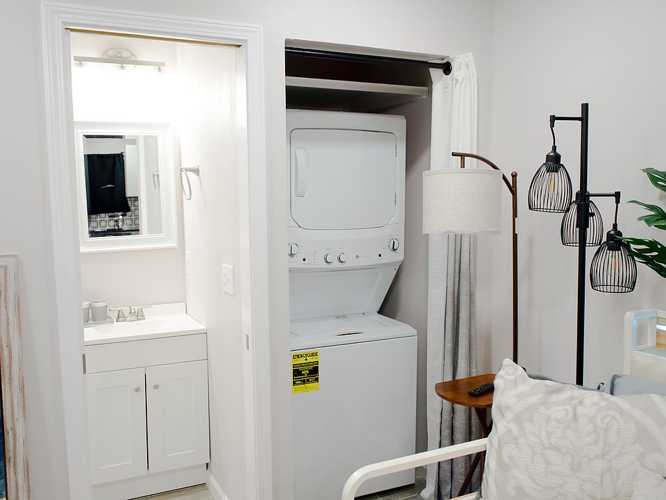 1st image of 4213 Jennie Ave #B