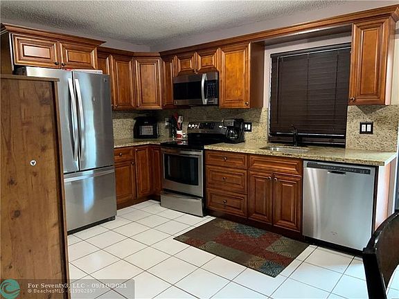 5th image of 8120 SW 3rd Ct