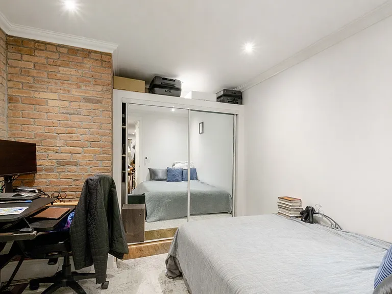 25 Grove St #24 — Photo 5