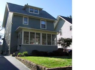 108 Cobbs Hill Dr, Rochester, NY 14610