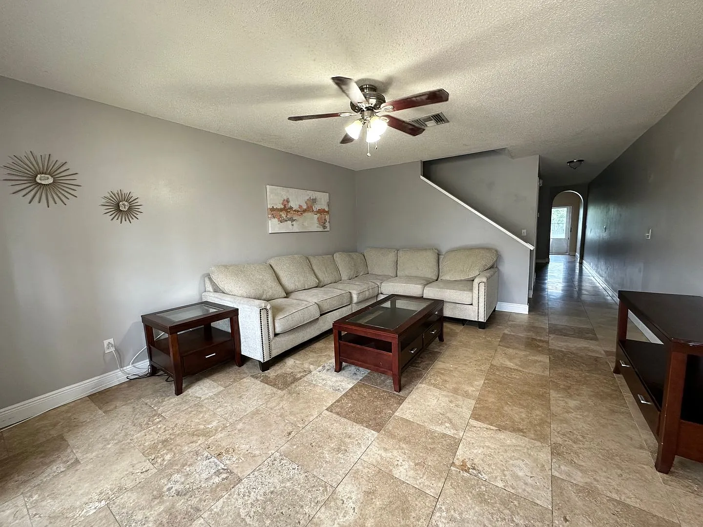 Beautiful Townhome in a gated community with assigned parking spots and a community pool — Photo 2
