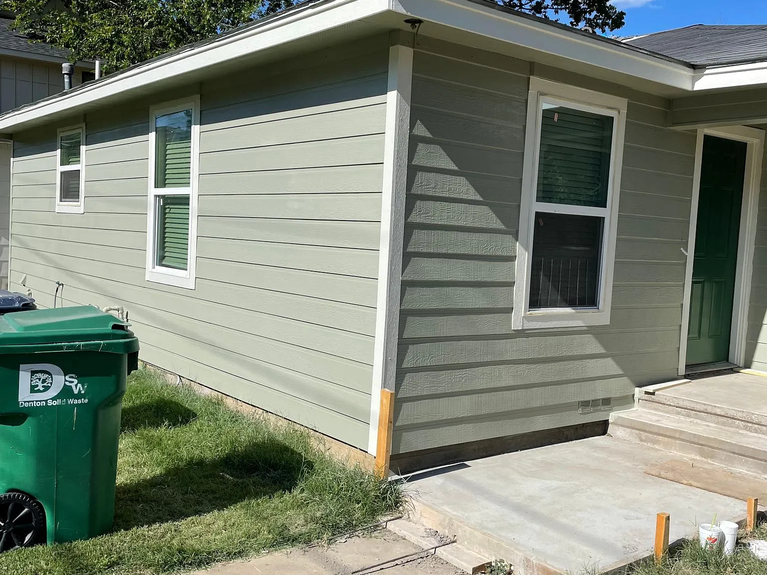 1007 Avenue A — Photo 1