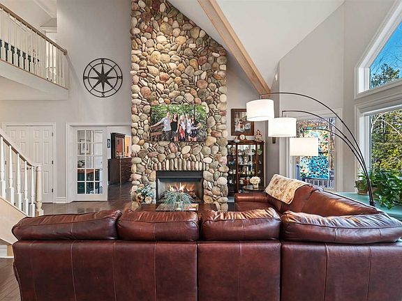 4th image of 4954 Benway Ln
