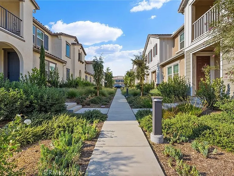 3906 E Coronado Privado — Photo 26