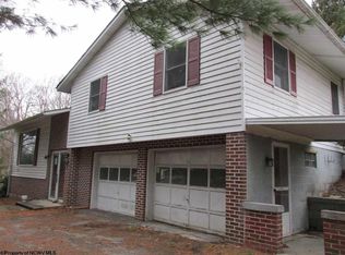 142 Sterling Rd, Fairmont, WV 26554