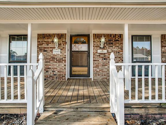 3rd image of 1013 Briar Way
