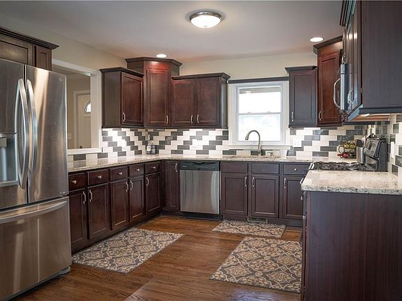 5th image of 2102 Pawnee Dr SE