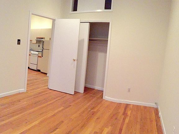 3rd image of 170 E 91st St APT 1R