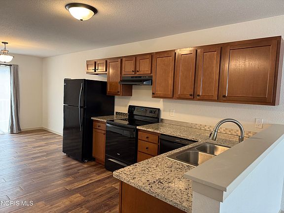 5th image of 5747 Aurora Pl #23