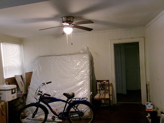 4th image of 2666 Olympia Ave