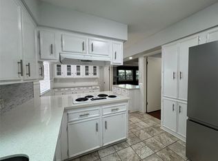 122 Camellia St, Sugar Land, TX 77478