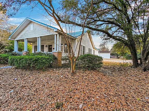 5th image of 219 W Main St