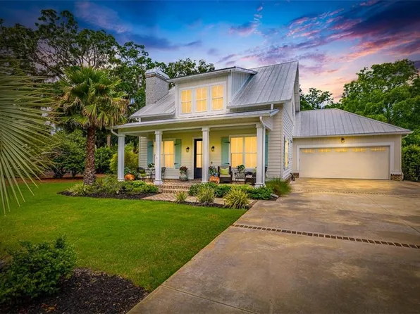 1005 Sinclair Pointe St, Saint Simons Island, GA 31522