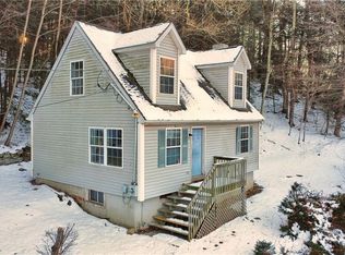 44 Glen Rd, Sandy Hook, CT 06482