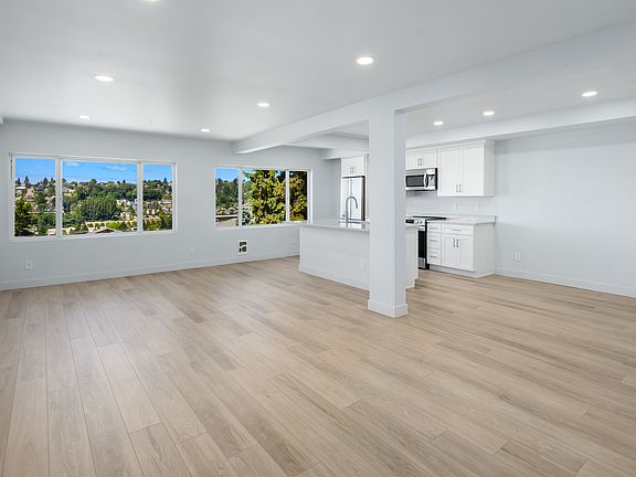 3rd image of 2567 13th Ave W #2567.5