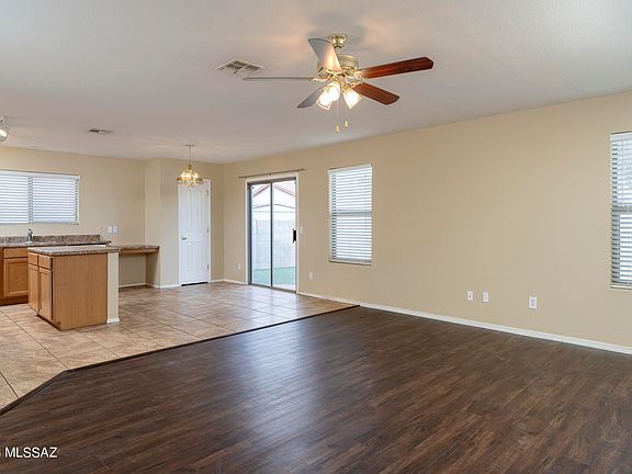 5th image of 1606 W Swisher Pl