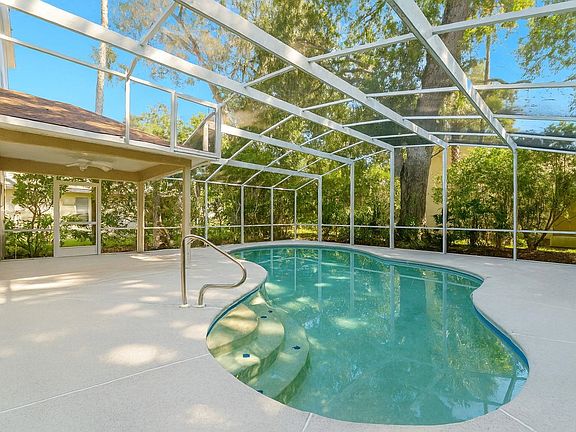 3rd image of 205 River Island Cir