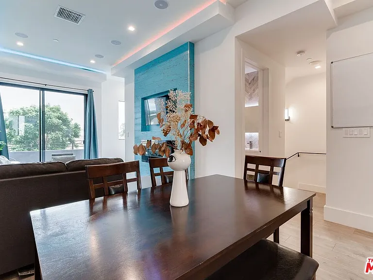 4826 W Pickford — Photo 18